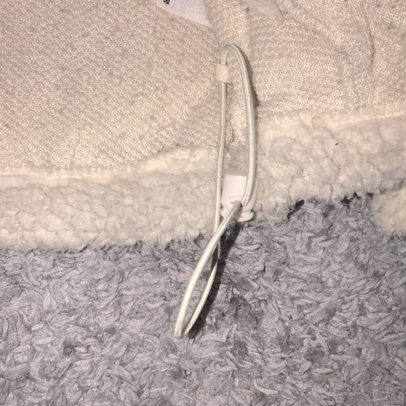 Garage Soft zip-up Teddy Jacket. New Never Used - Picture 4 of 4